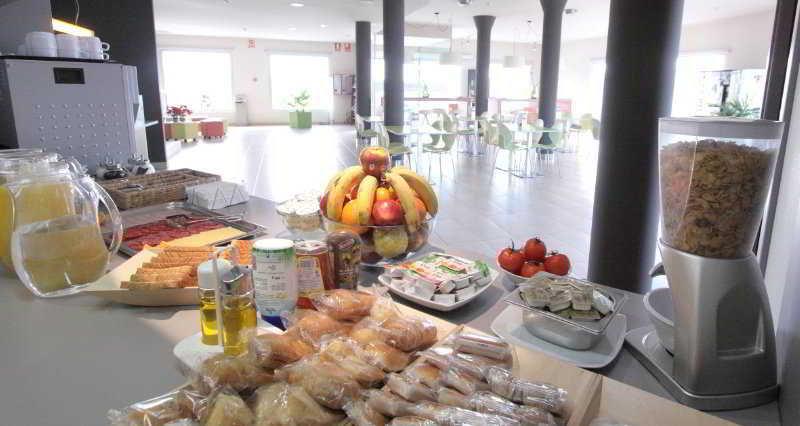 B&B Hotel Figueres Figueres (Girona) Restaurante foto